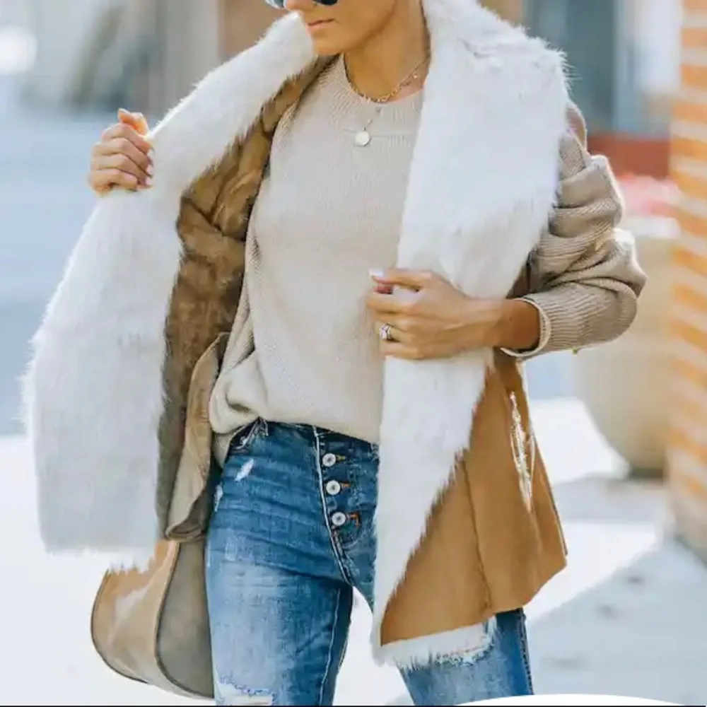VICI MAMMOTH POCKETED FAUX-FUR LINED VEST - CAMEL - Picture 2 of 6